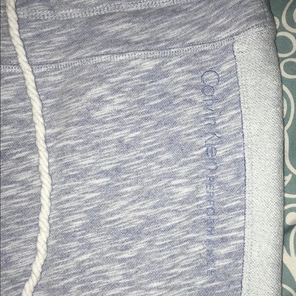 Calvin Klein sweatpants - Picture 2 of 3
